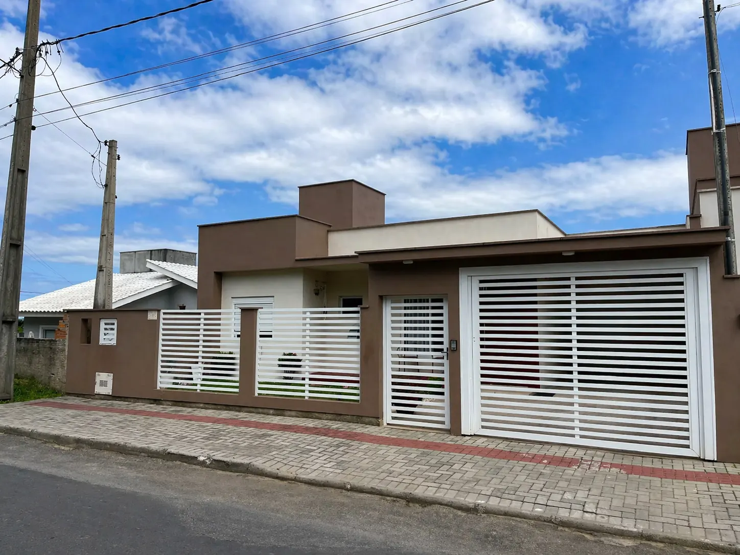 Casa 3 Quartos c/ Suíte